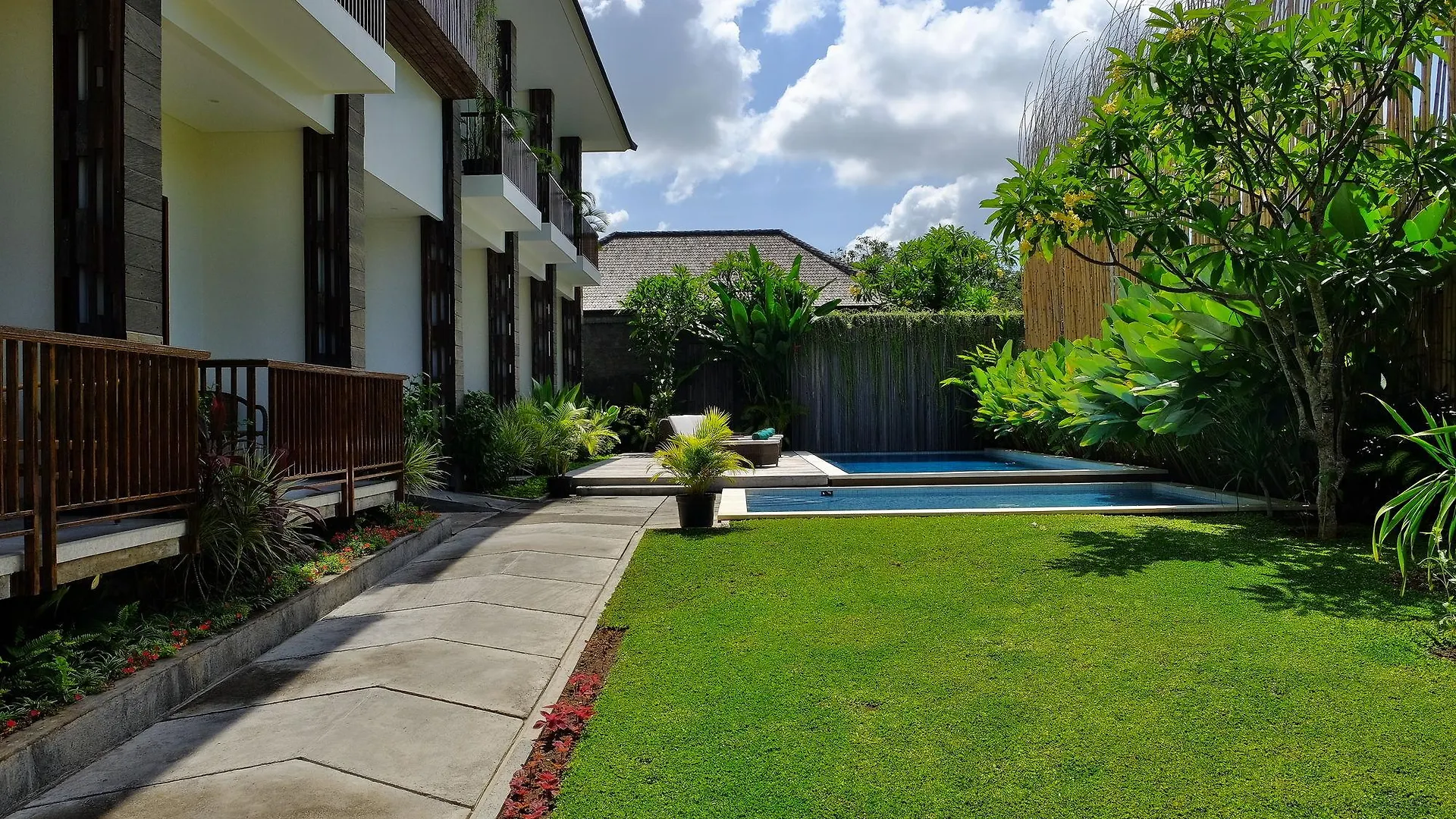 Cove Tevana Seminyak Hotell
