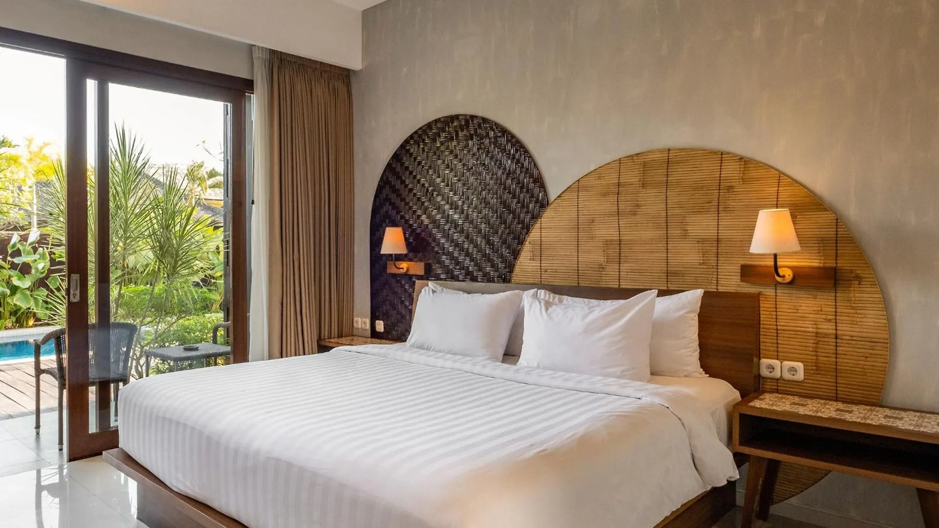 Cove Tevana Seminyak Hotell