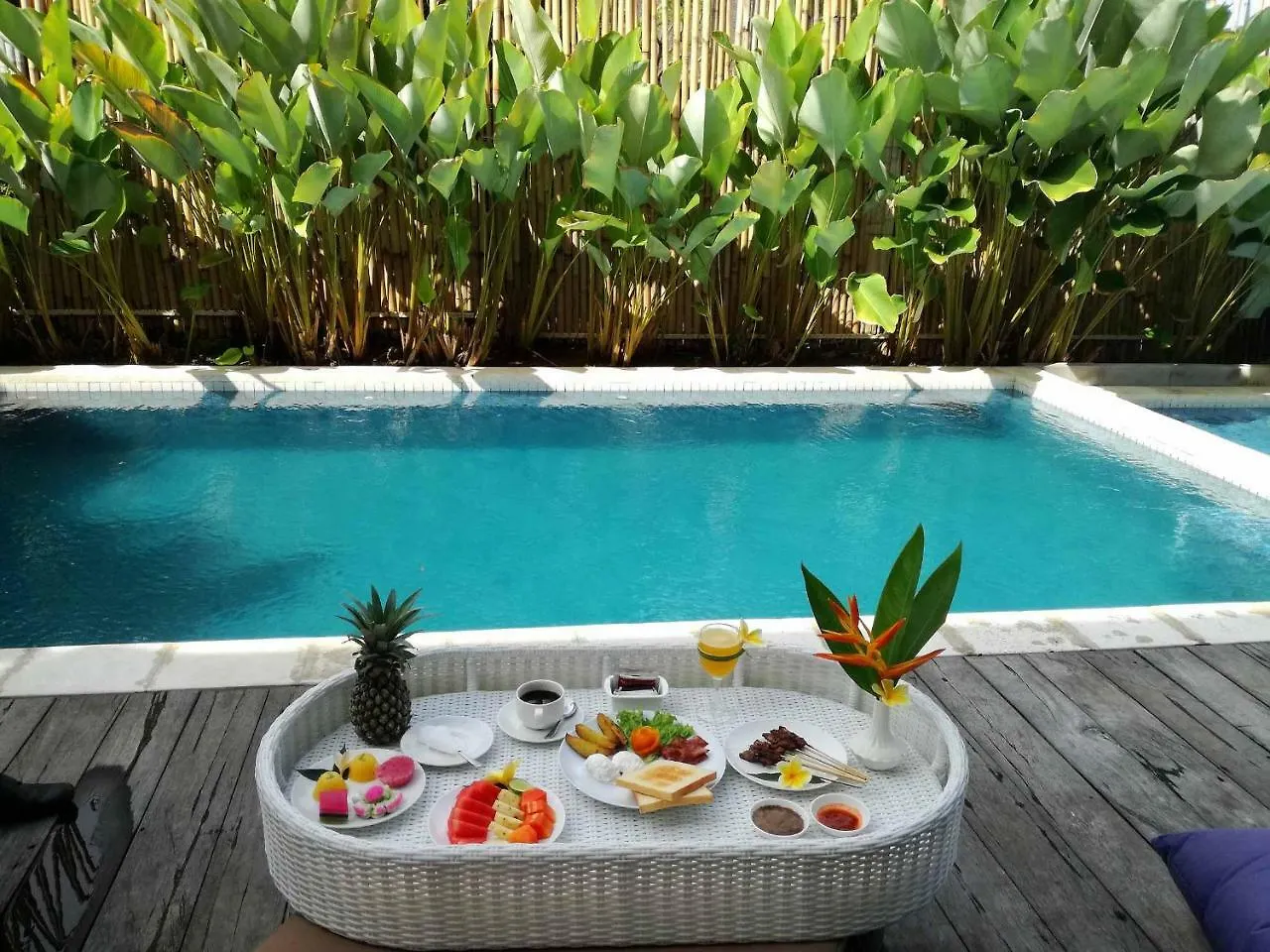 Cove Tevana Seminyak 4*,