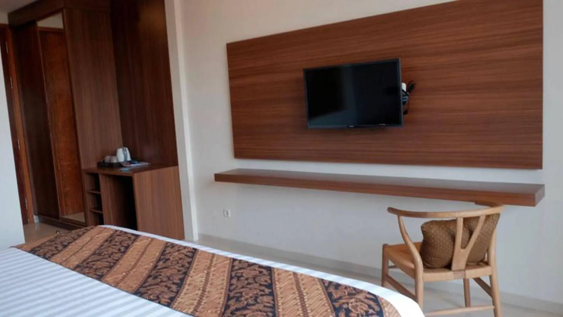 Cove Tevana Seminyak 4*,